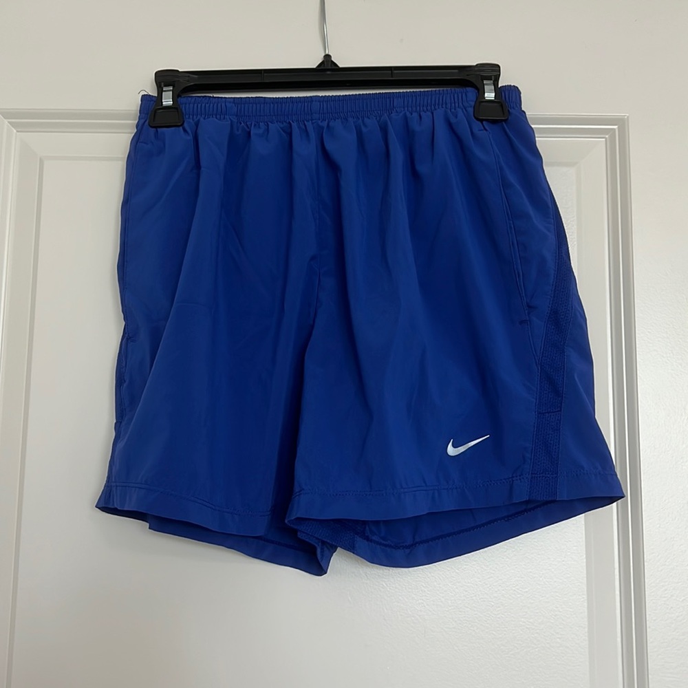 Nike running shorts 5in